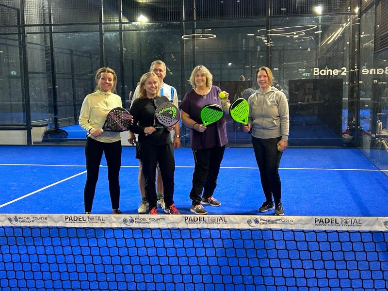 Padel-gruppa i UiT-Bil